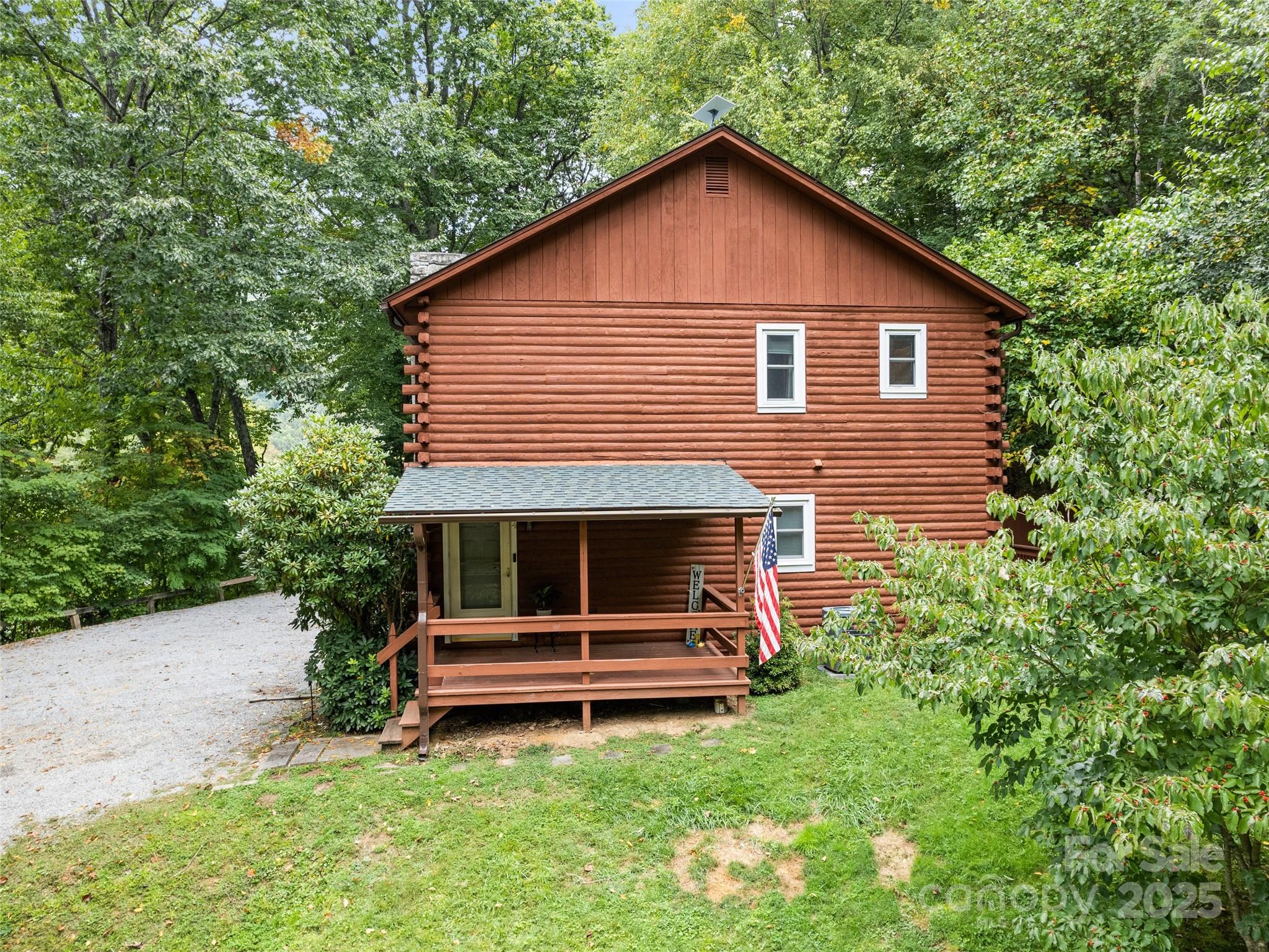 HEMLOCK VILLAS - Residential