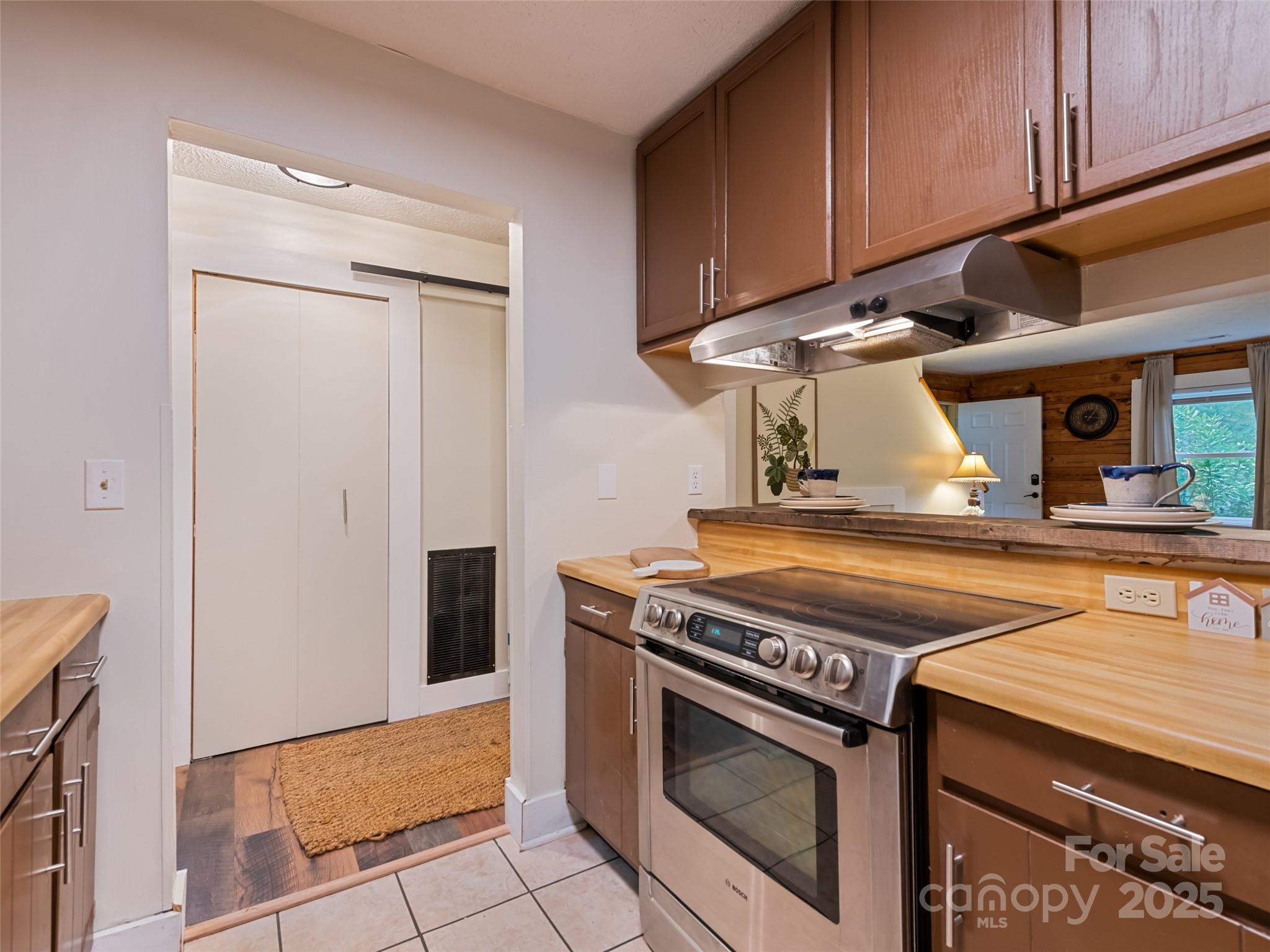 HEMLOCK VILLAS - Residential