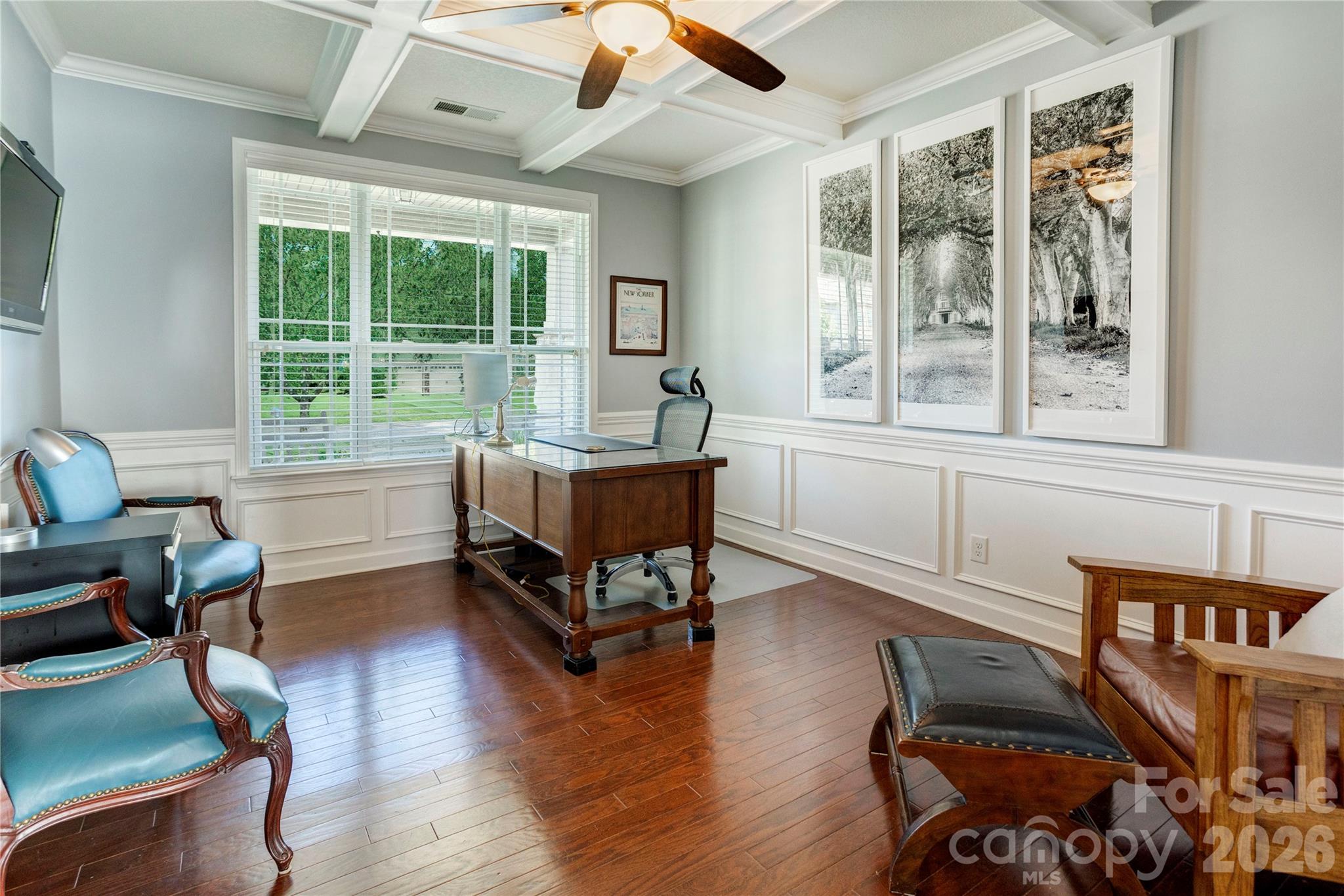 255 Perennial Drive NW