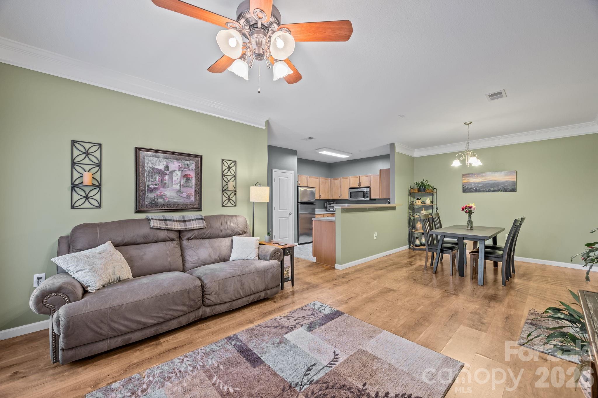 713 Appeldoorn Circle