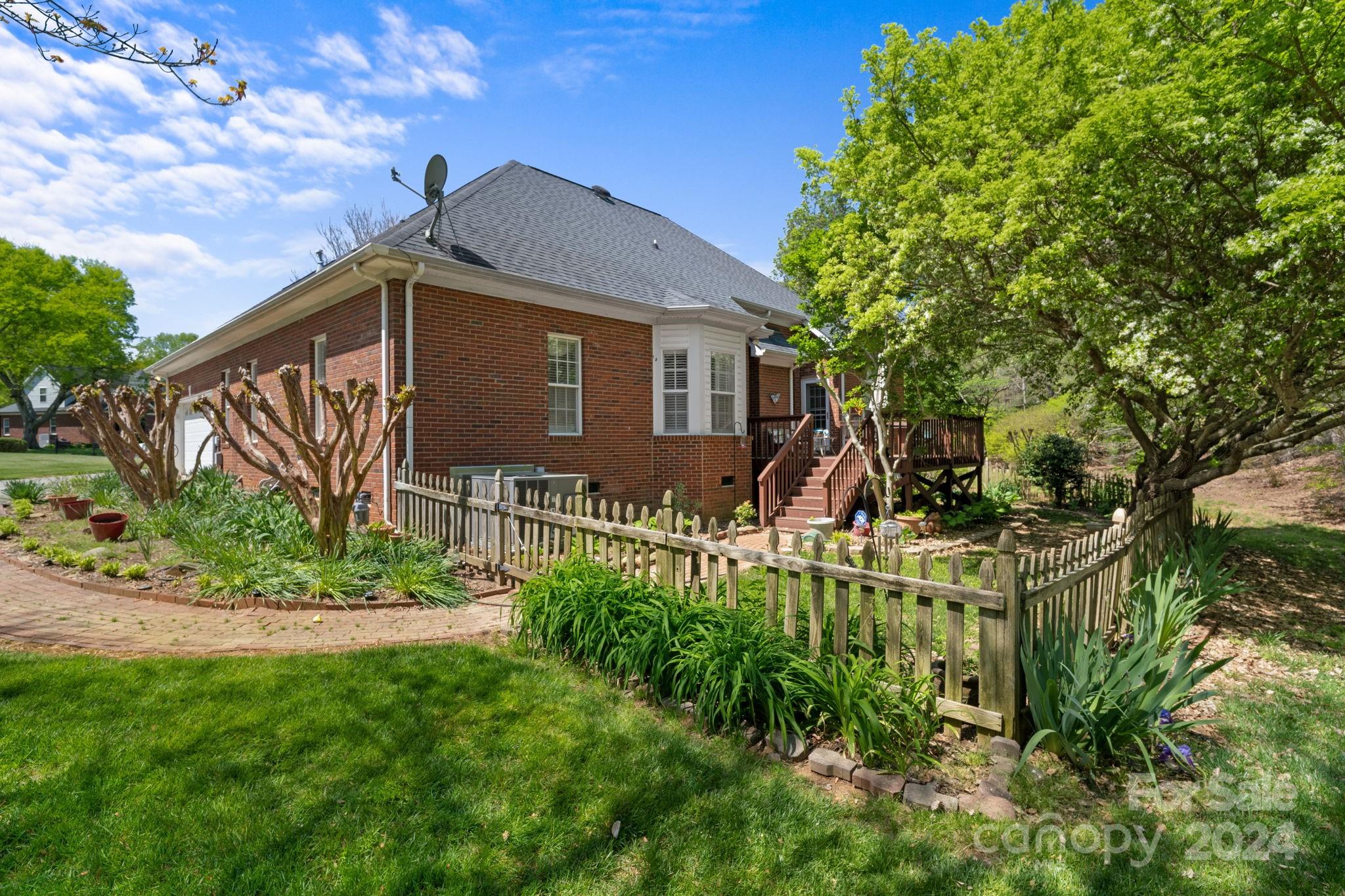 Savannah Way - Residential