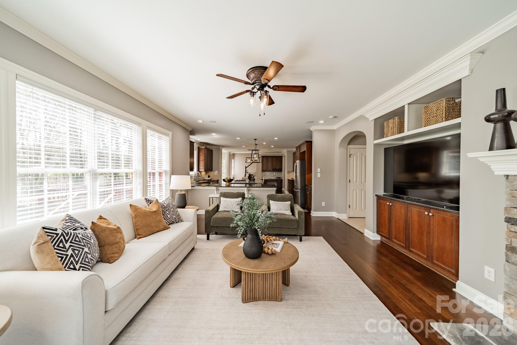 Hollister - Residential