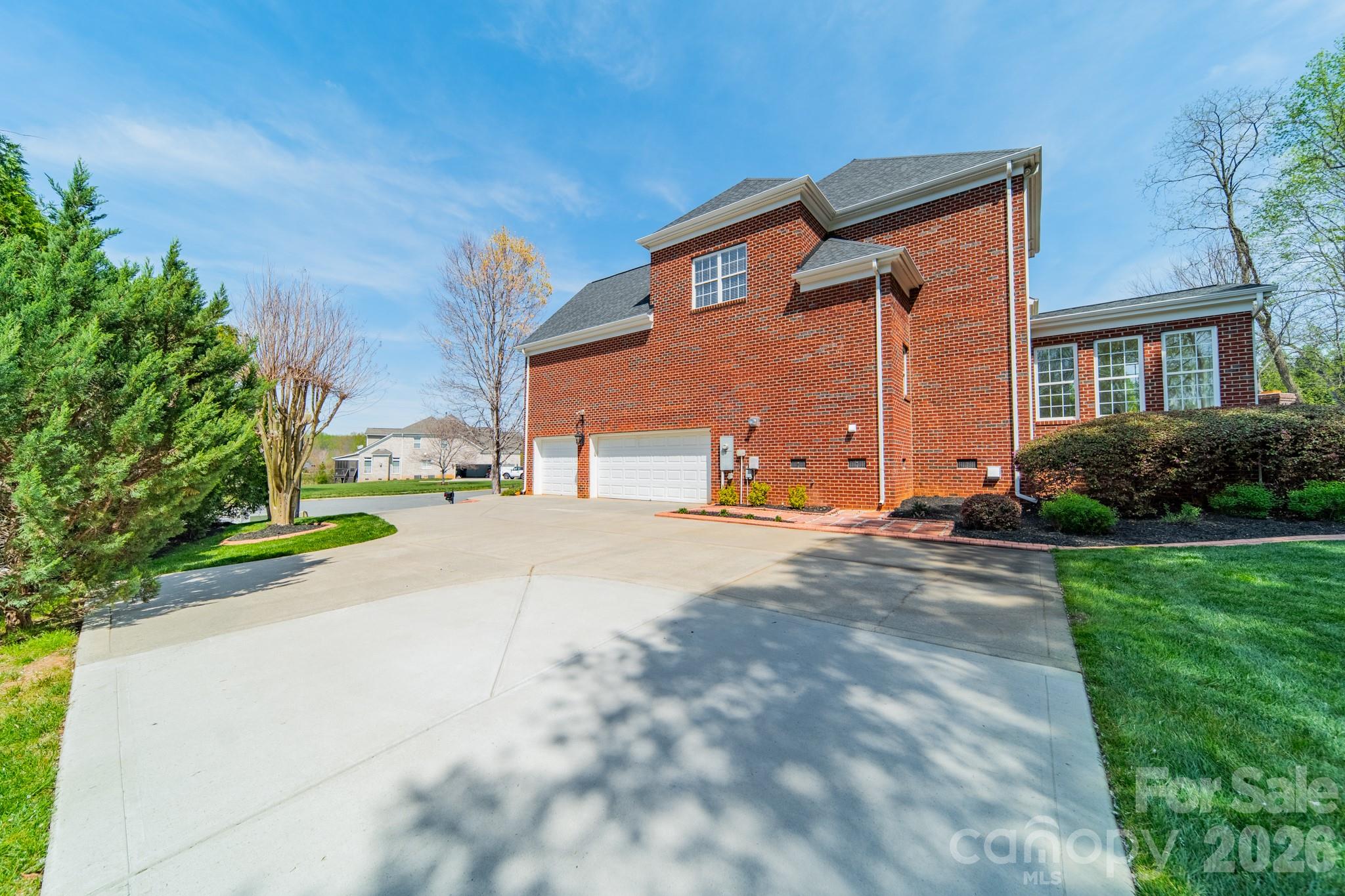 Hollister - Residential