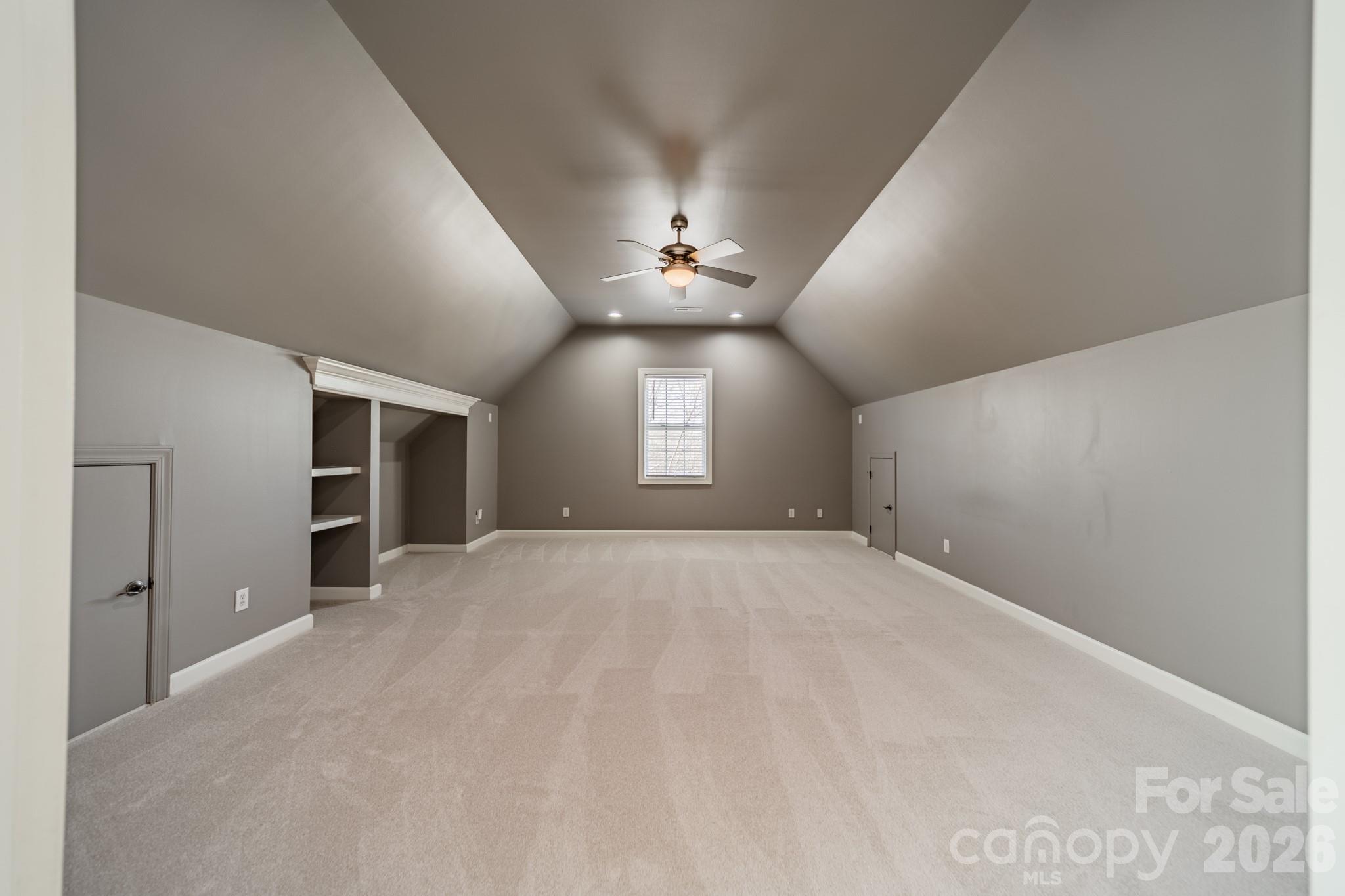 Hollister - Residential