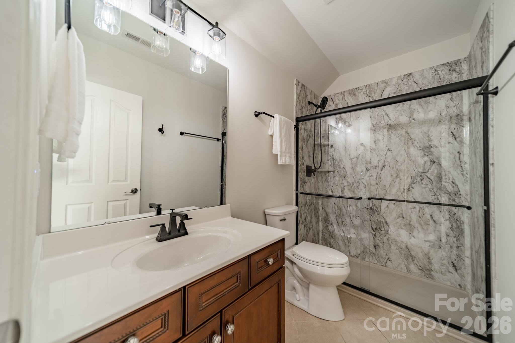 Hollister - Residential