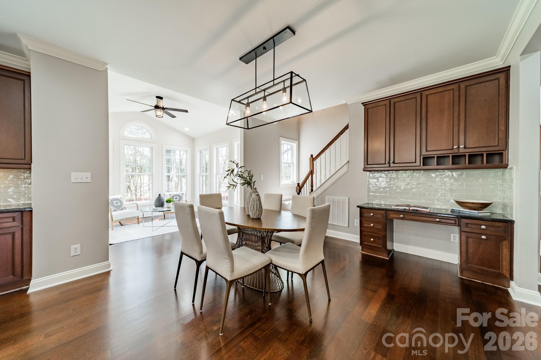 Hollister - Residential