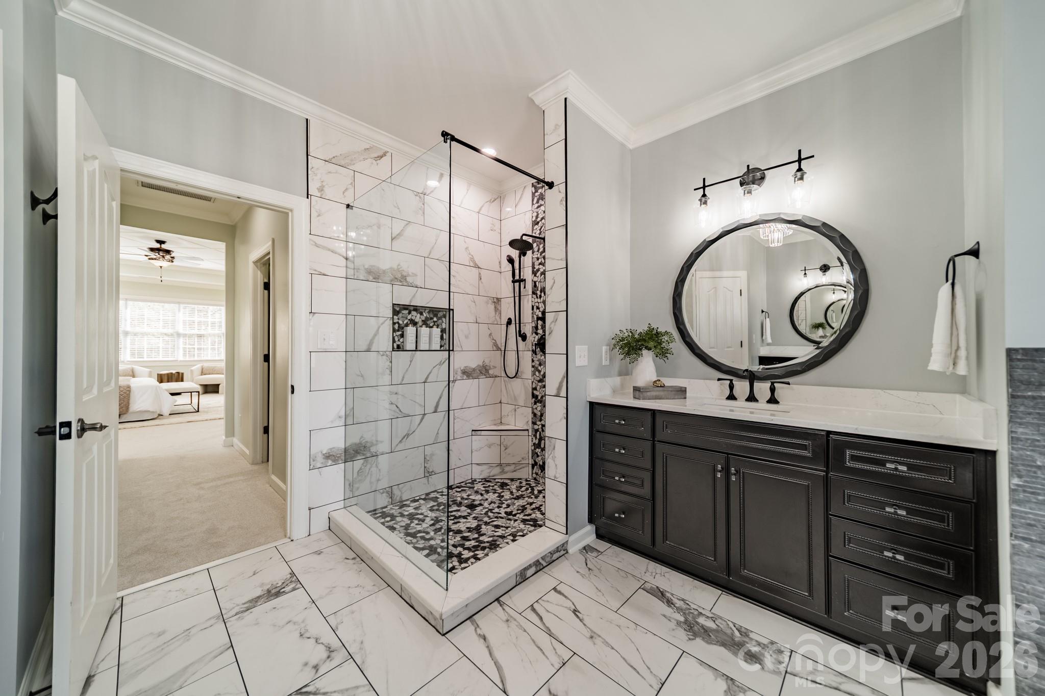 Hollister - Residential