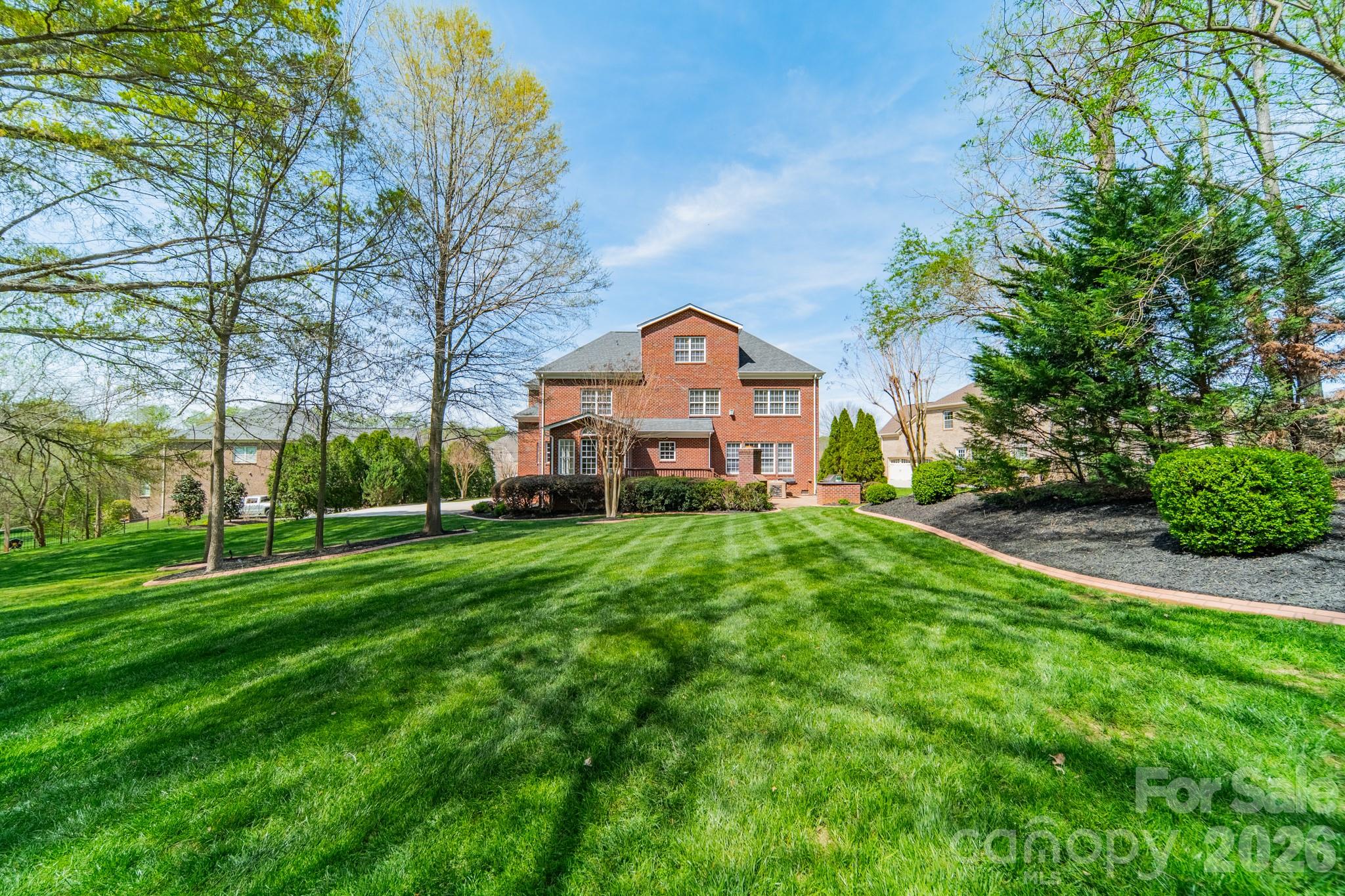 Hollister - Residential