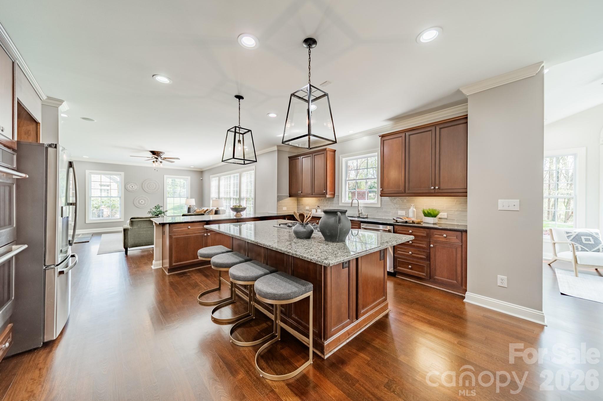 Hollister - Residential