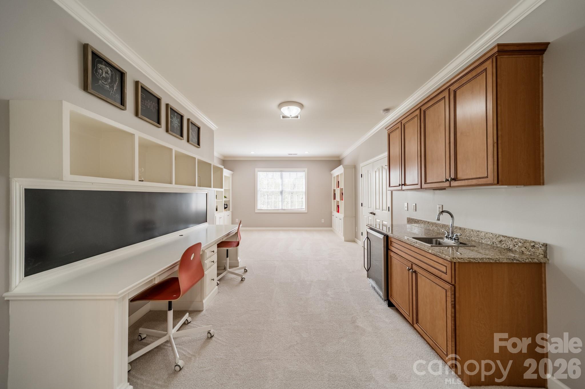 Hollister - Residential