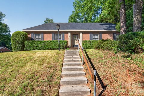 Photo of 7516 Watercrest Road, Charlotte, NC 28210 (MLS # 4375450)