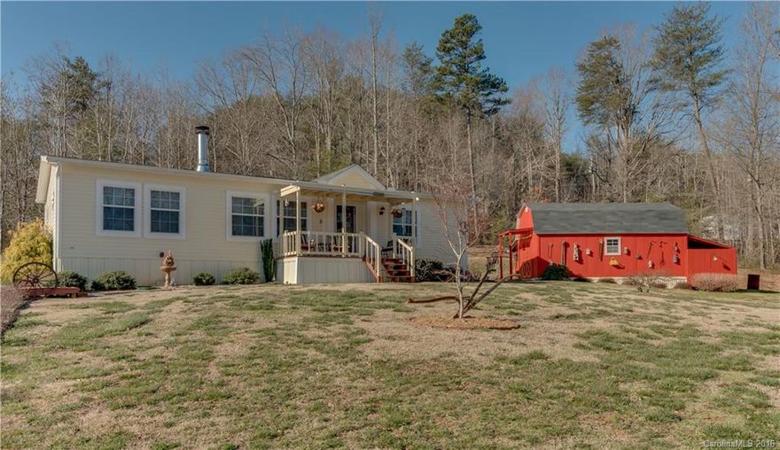 This immaculate and well maintained home is the perfect start for 1st time buyers or those looking to downsize. Enjoy coffee on the front porch of this peaceful/private property. LR opens to kitchen/dining room for an open floor plan. Wood burning fireplace for cool evenings. The sunroom is ideal for spending lazy day. Two back decks provide the setting for grilling and relaxing. 12x32 barn/workshop. Additional 10x10 storage building. This 3B/2BA home is conveniently located near Landrum.