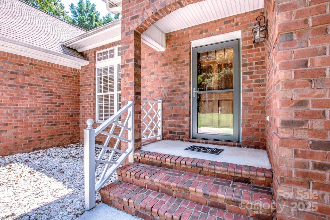 135 Woodstork Cove Drive