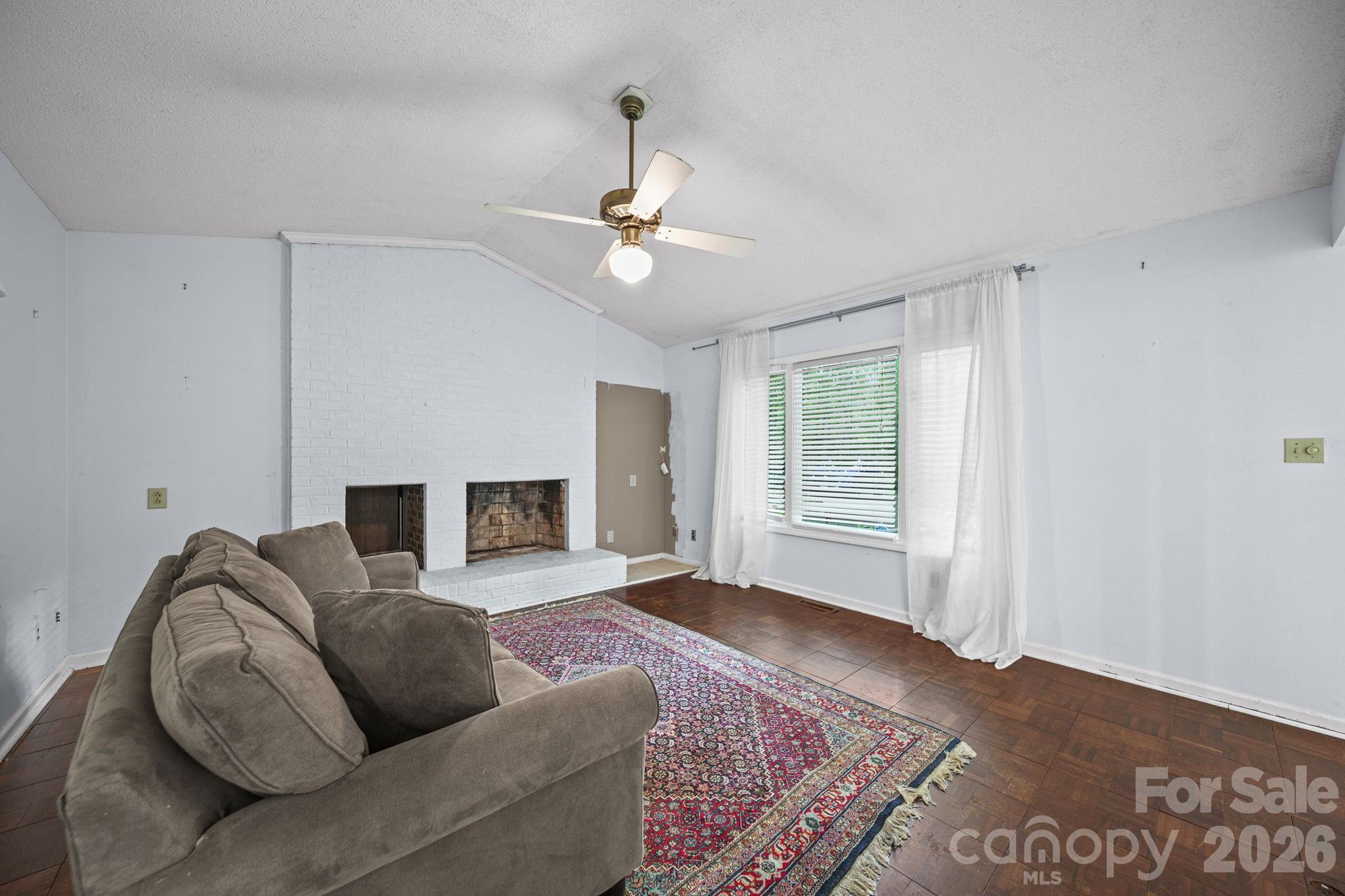 1802 Dogwood Court