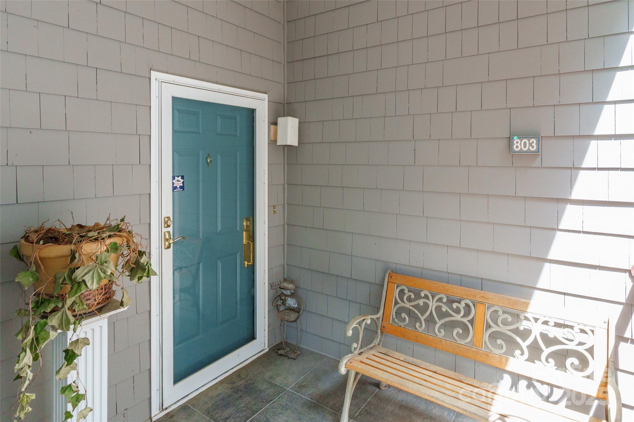 Lake Club - Residential