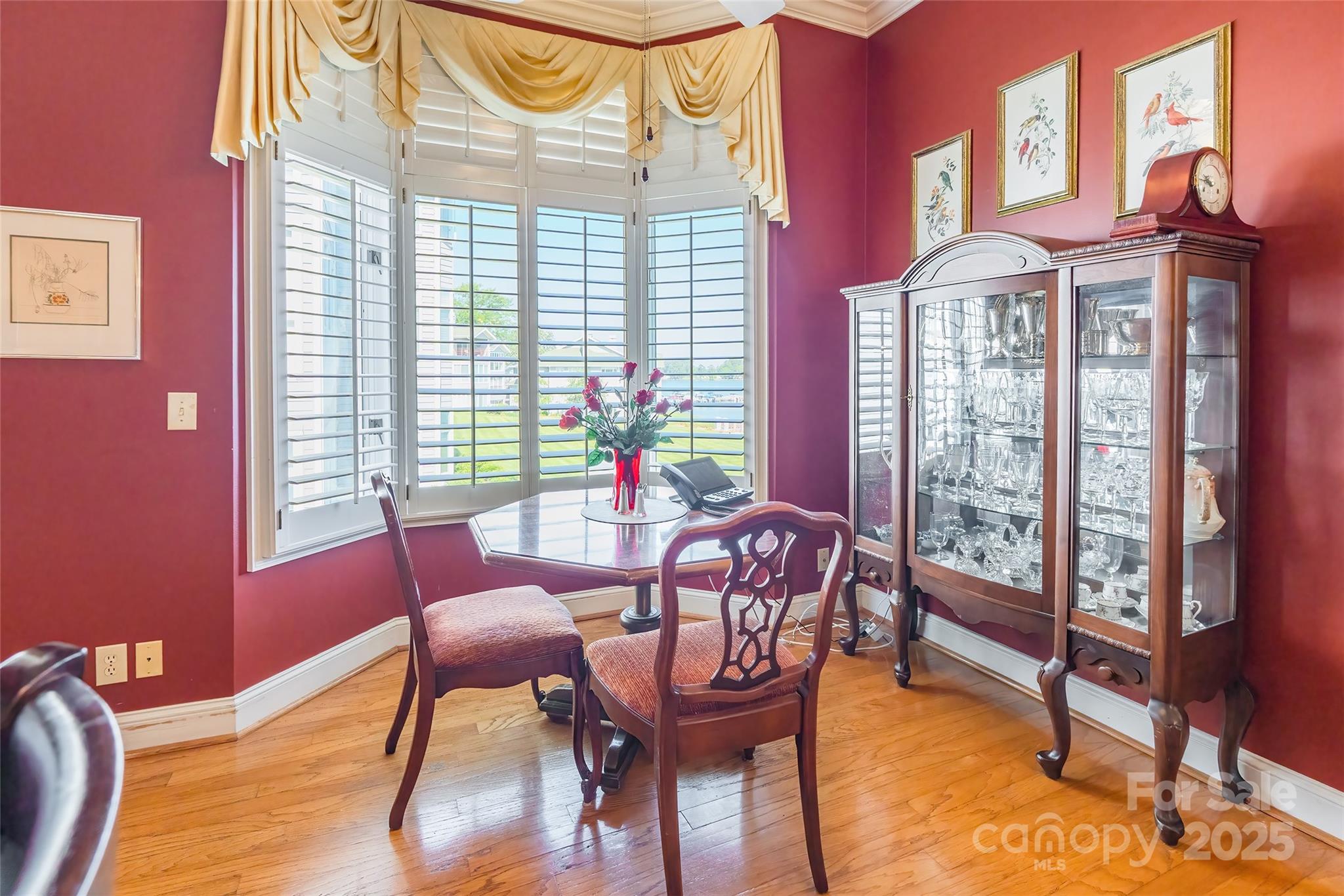 Lake Club - Residential