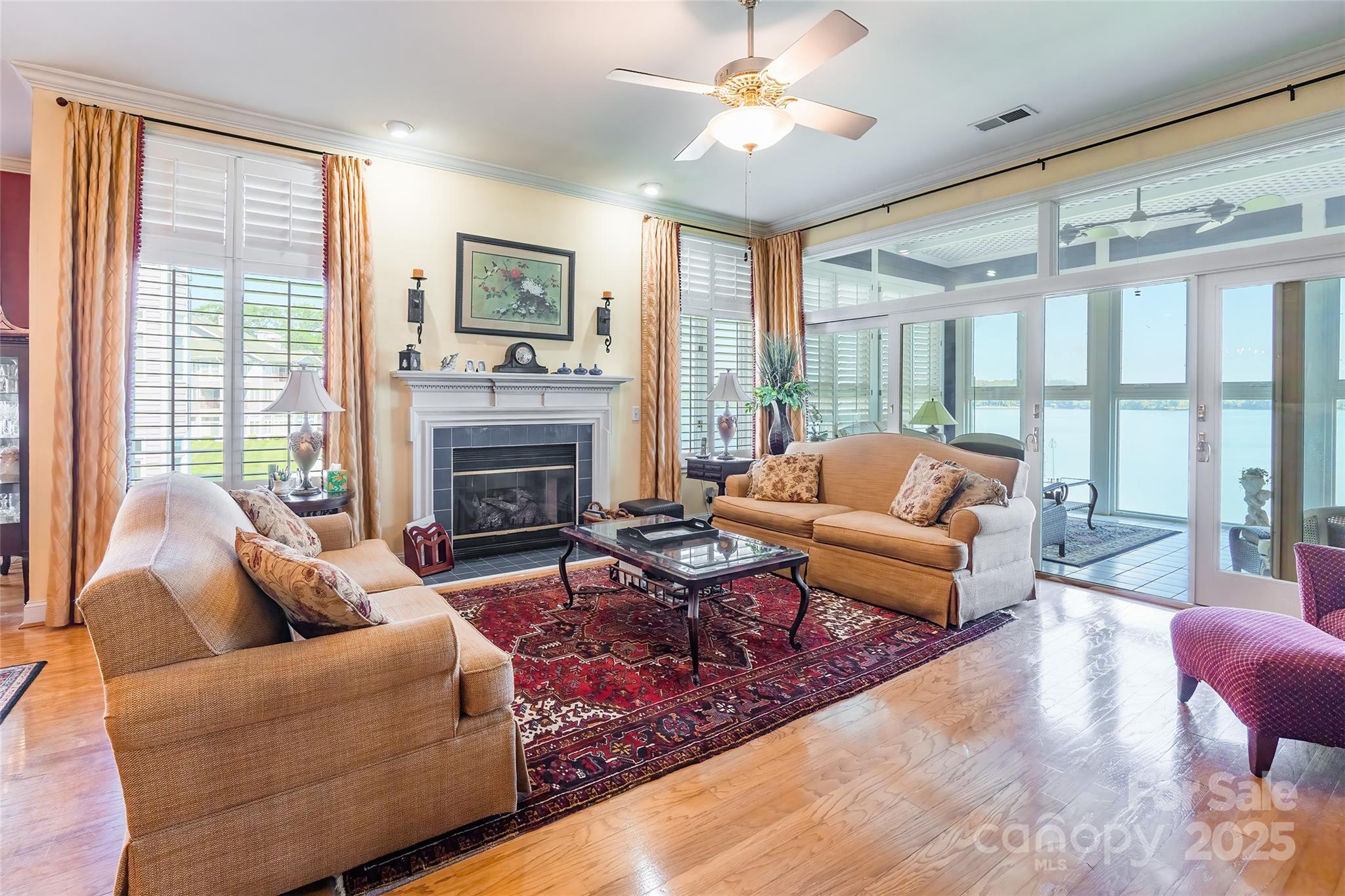 Lake Club - Residential