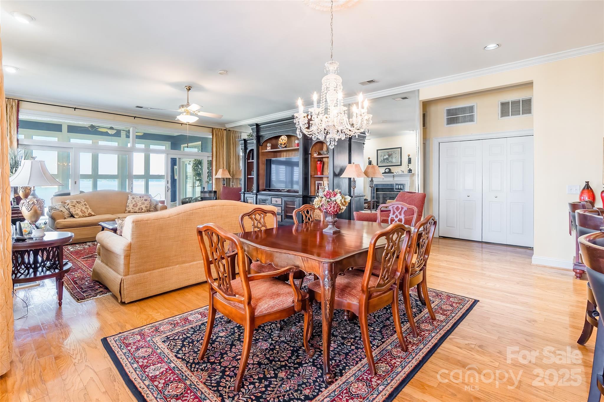 Lake Club - Residential