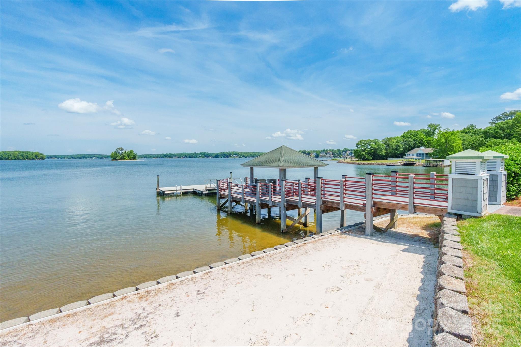 Lake Club - Residential