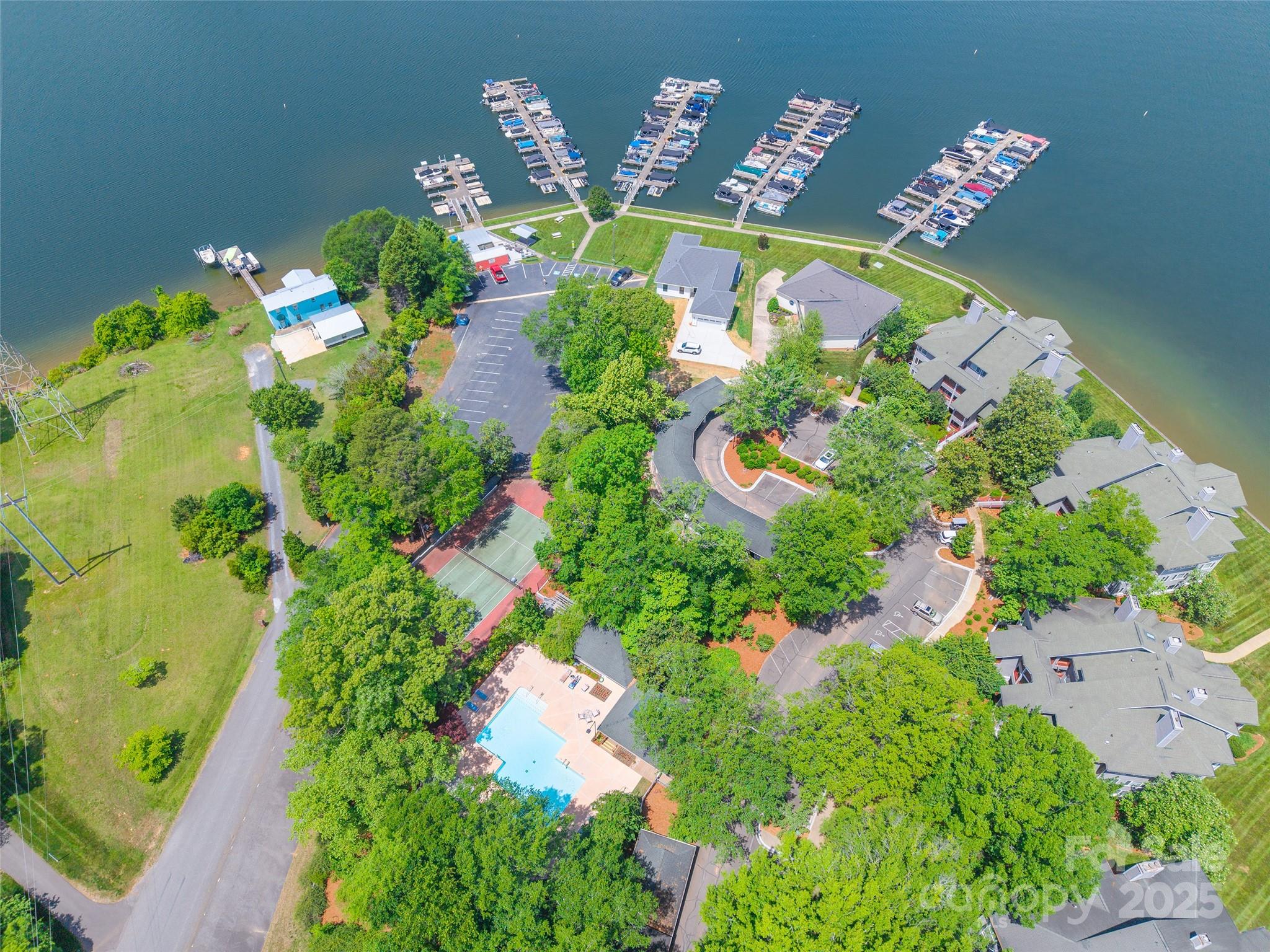 Lake Club - Residential