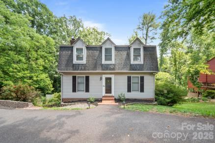 Photo of 112 Wedgewood Drive, Morganton, NC 28655 (MLS # 4399919)