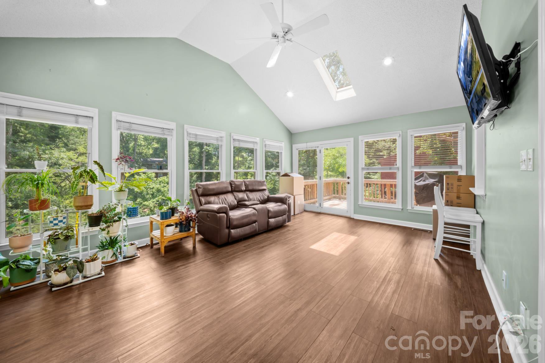 112 Wedgewood Drive
