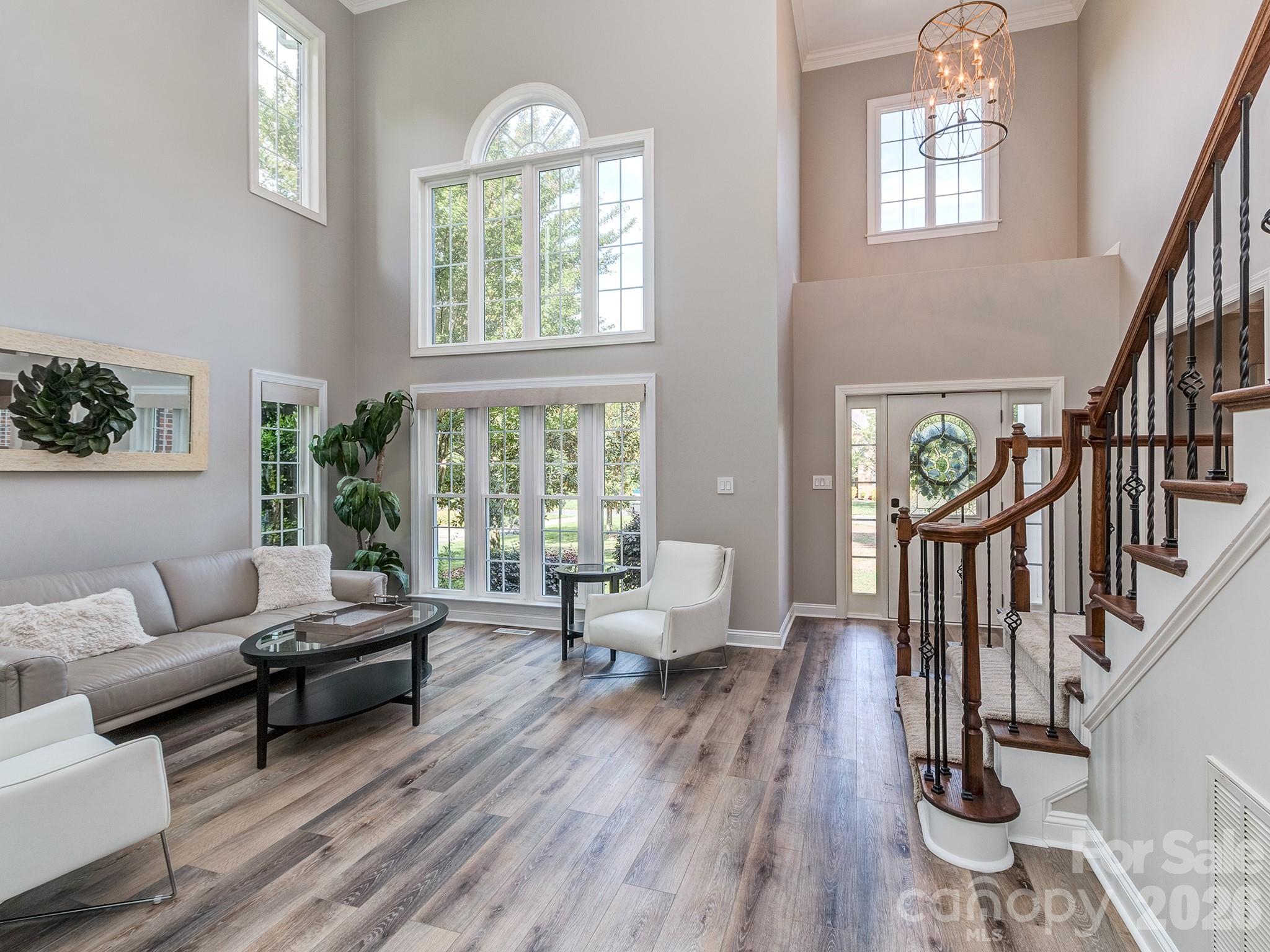 9205 Belmont Lane