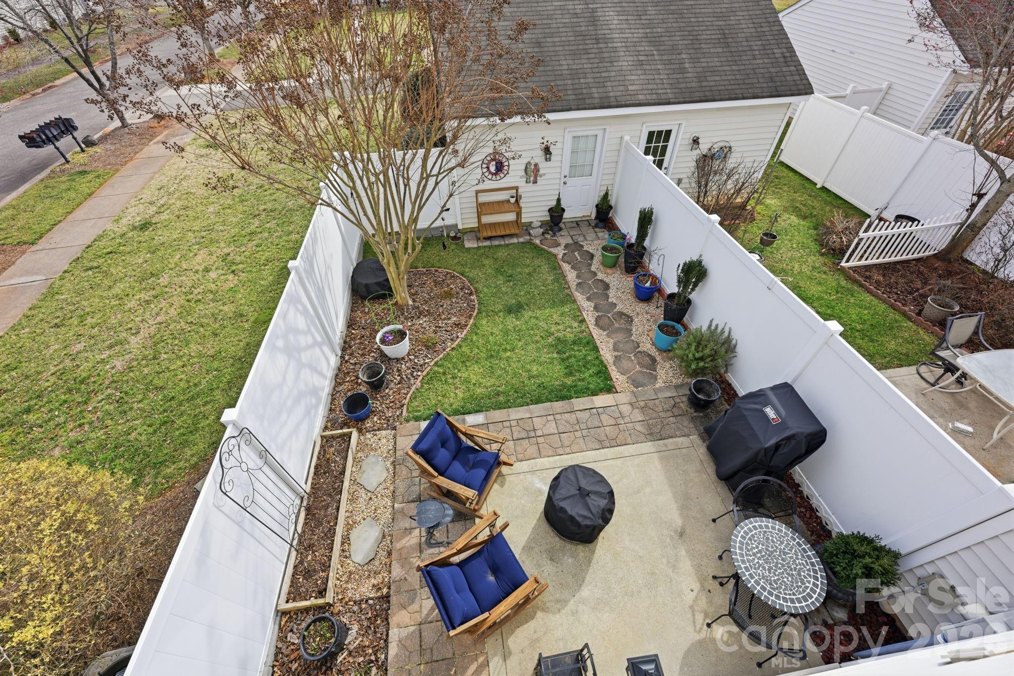 12394 Swan Wings Place