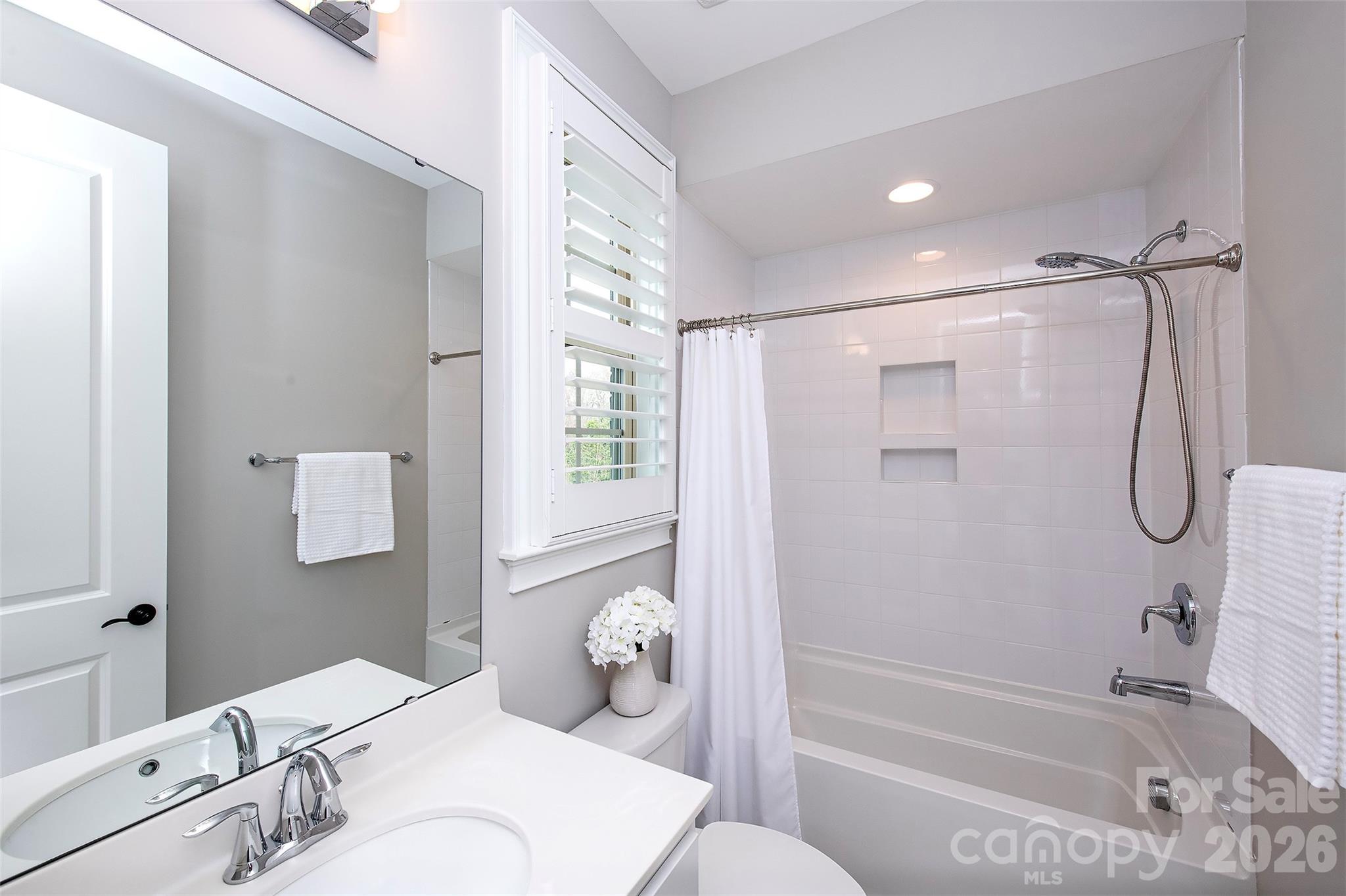 Ladera - Residential