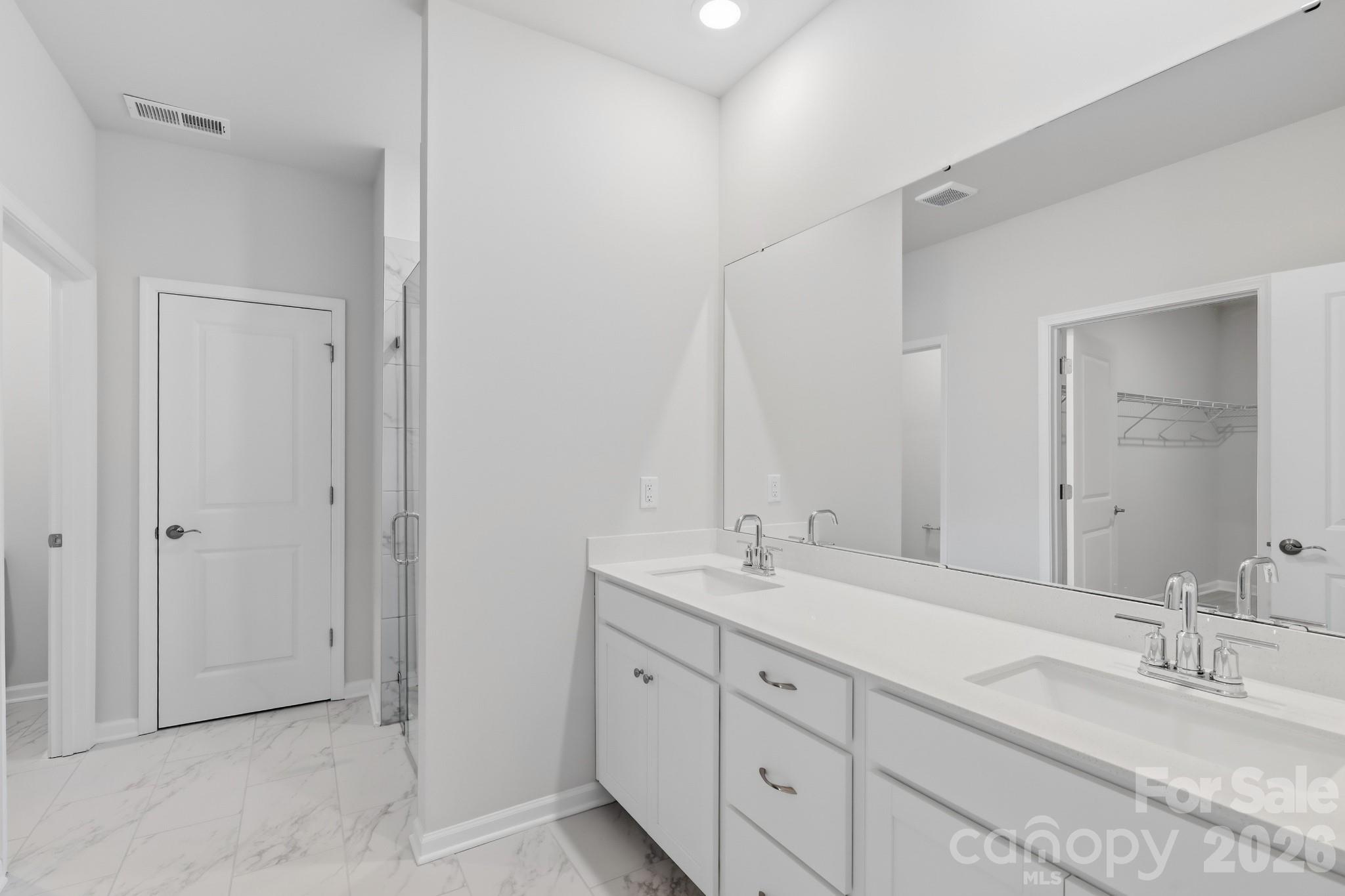 Roselyn - Residential