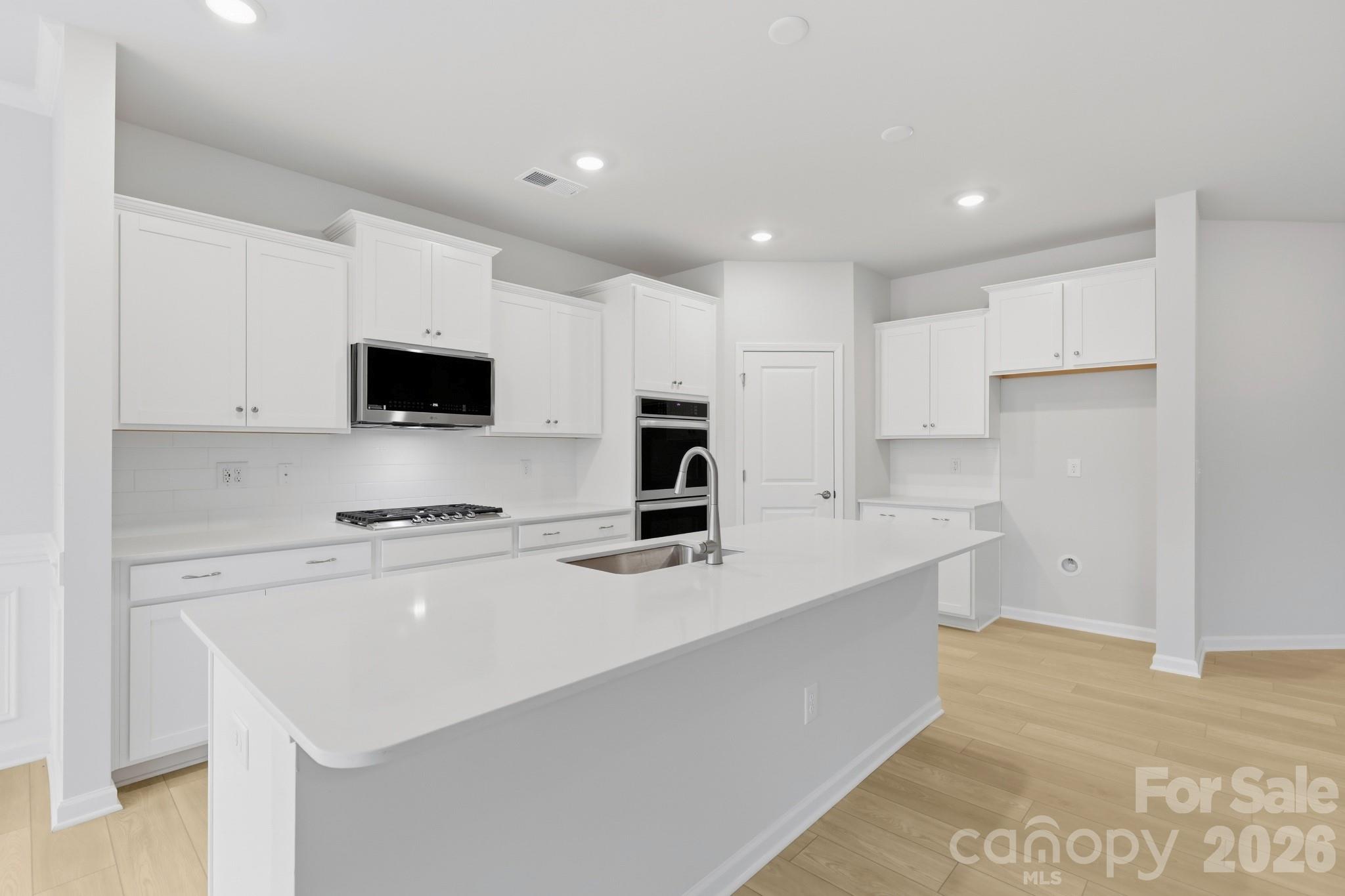 Roselyn - Residential