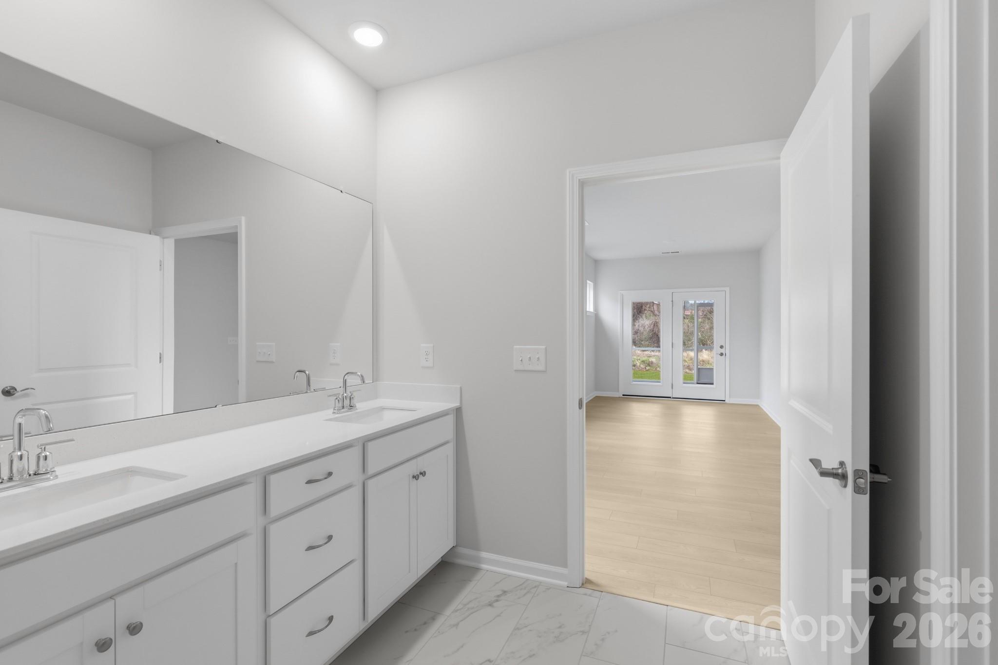 Roselyn - Residential