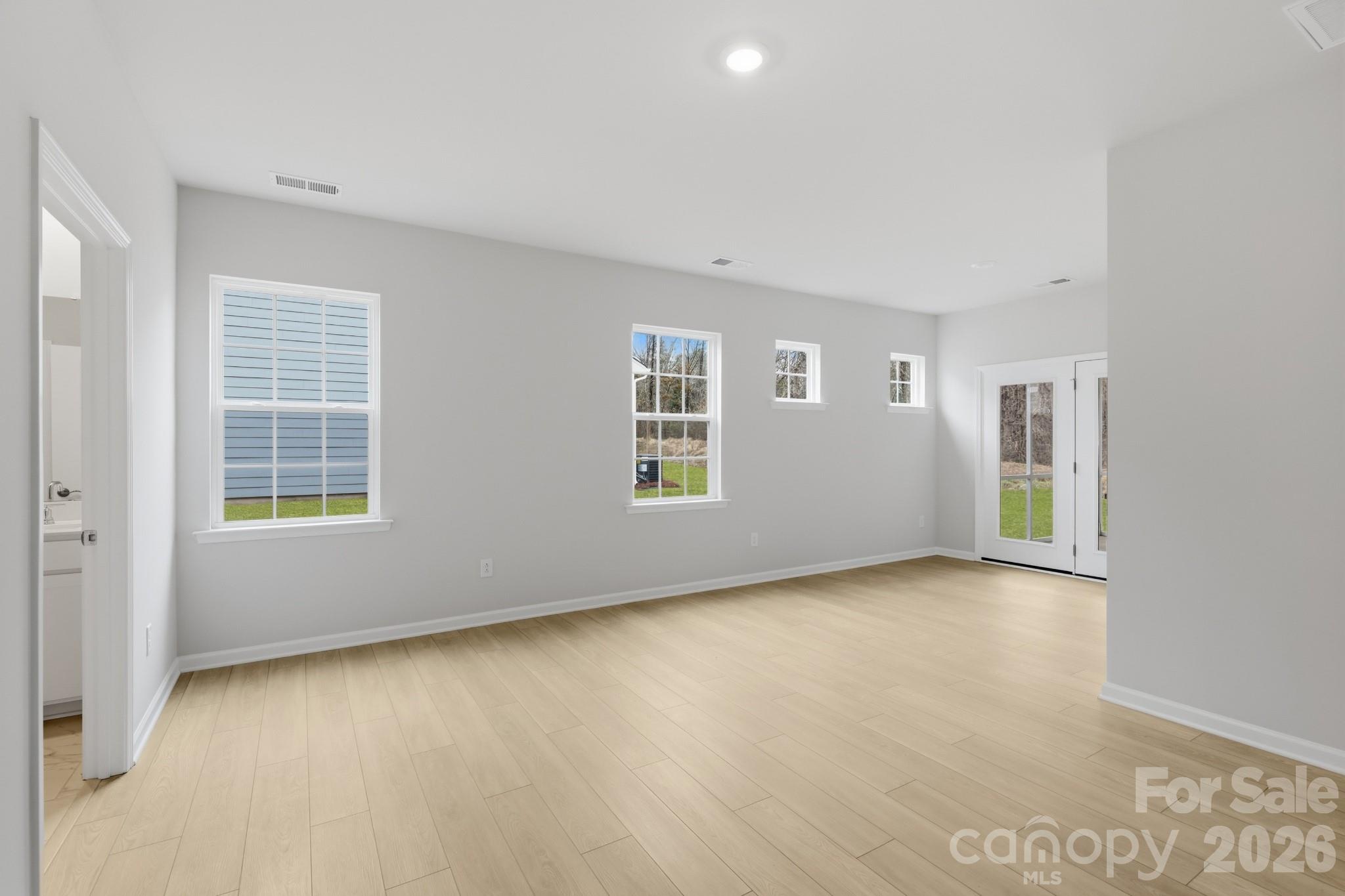 Roselyn - Residential