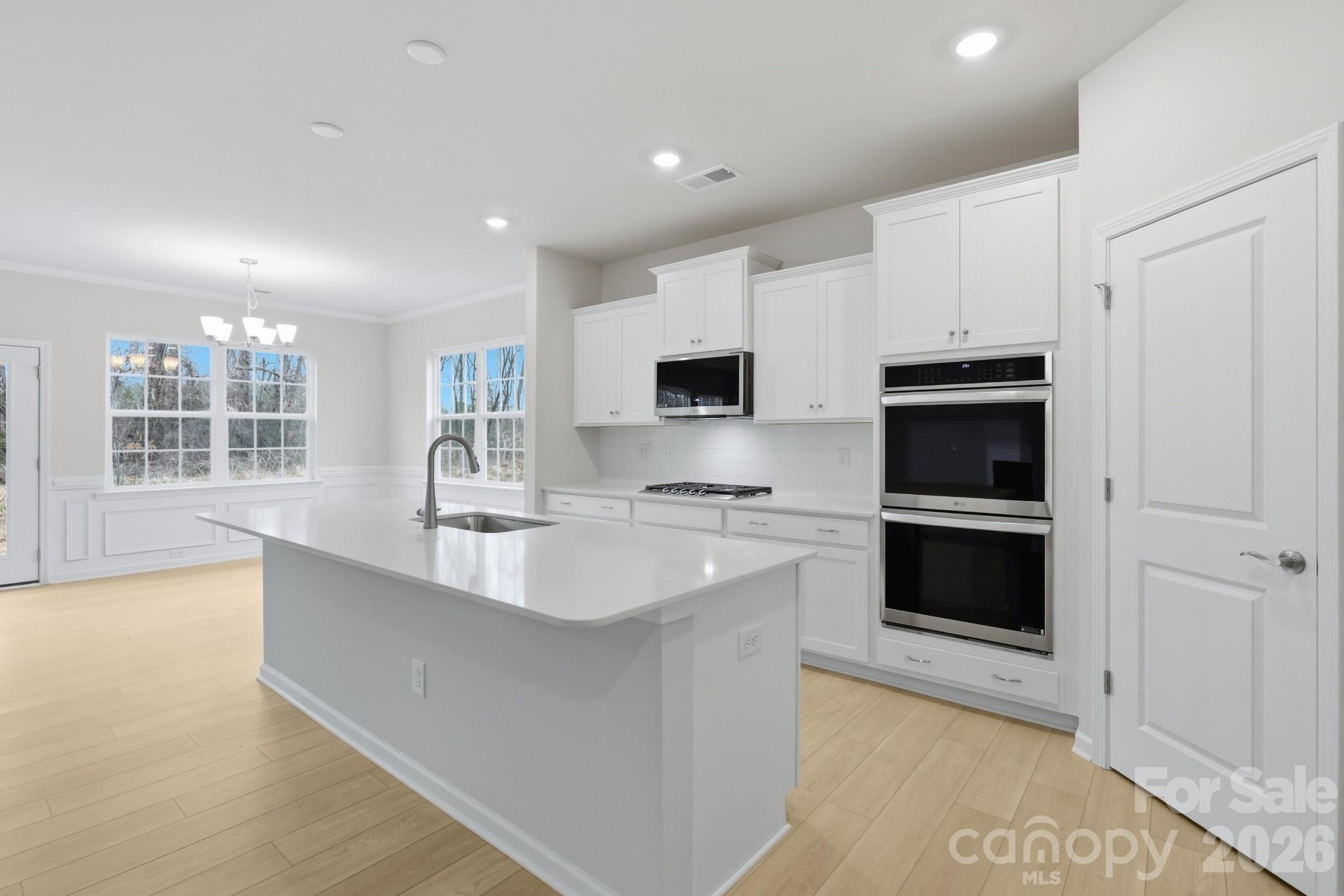 Roselyn - Residential