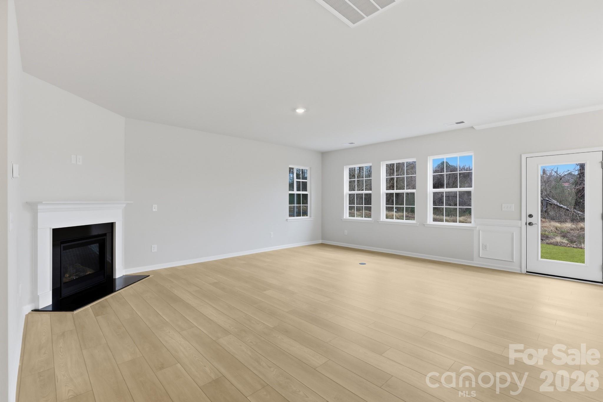 Roselyn - Residential