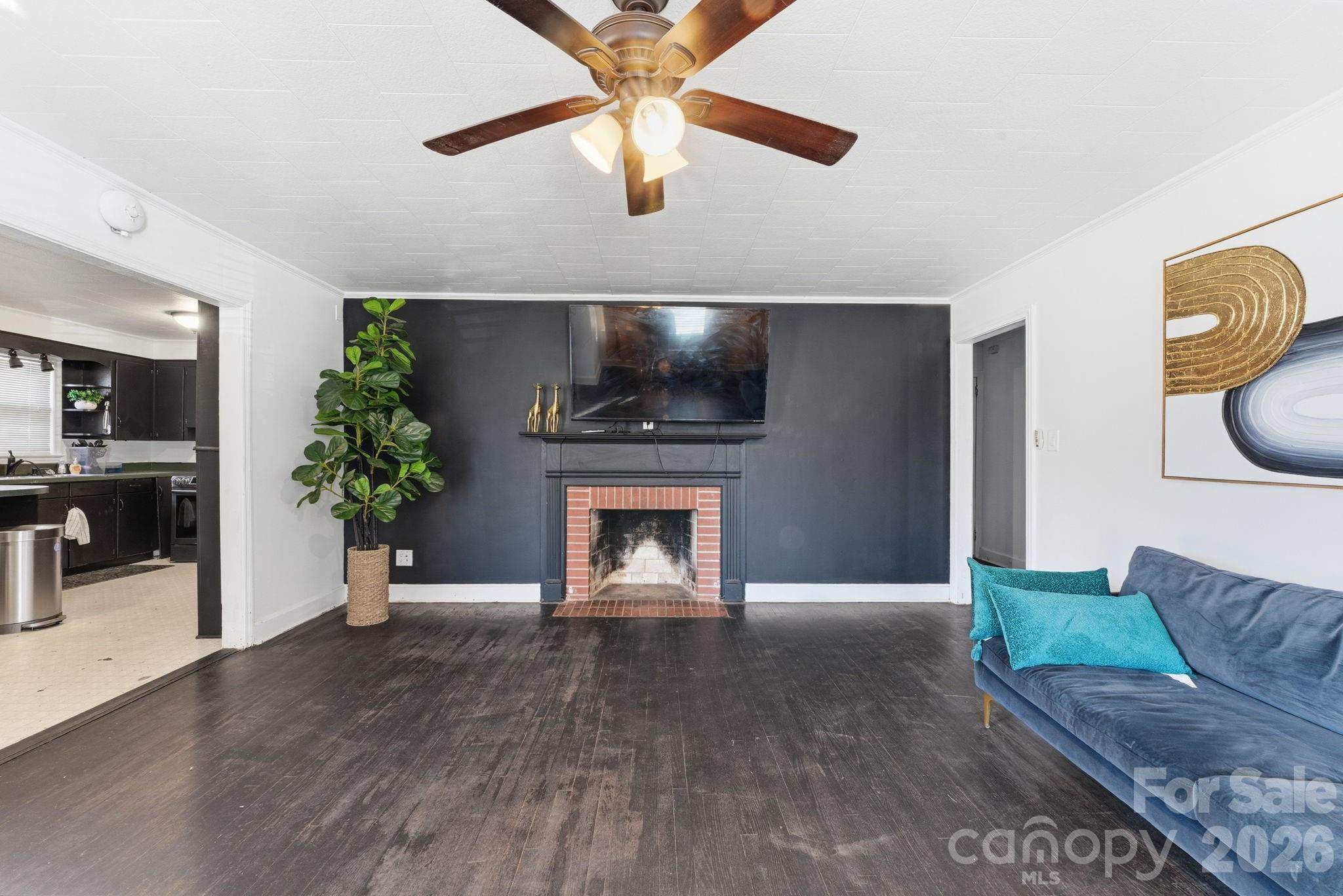 802 Chesterfield Avenue