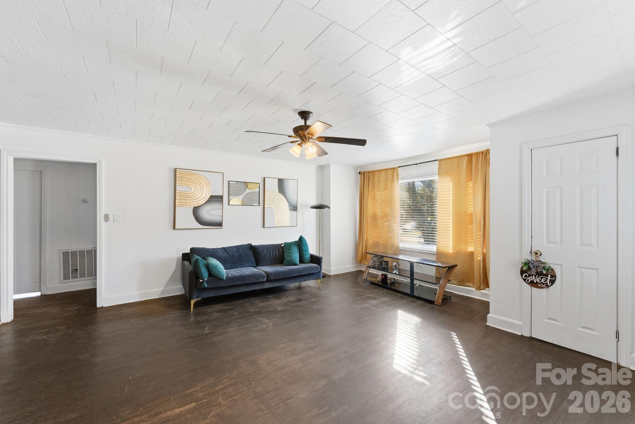 802 Chesterfield Avenue