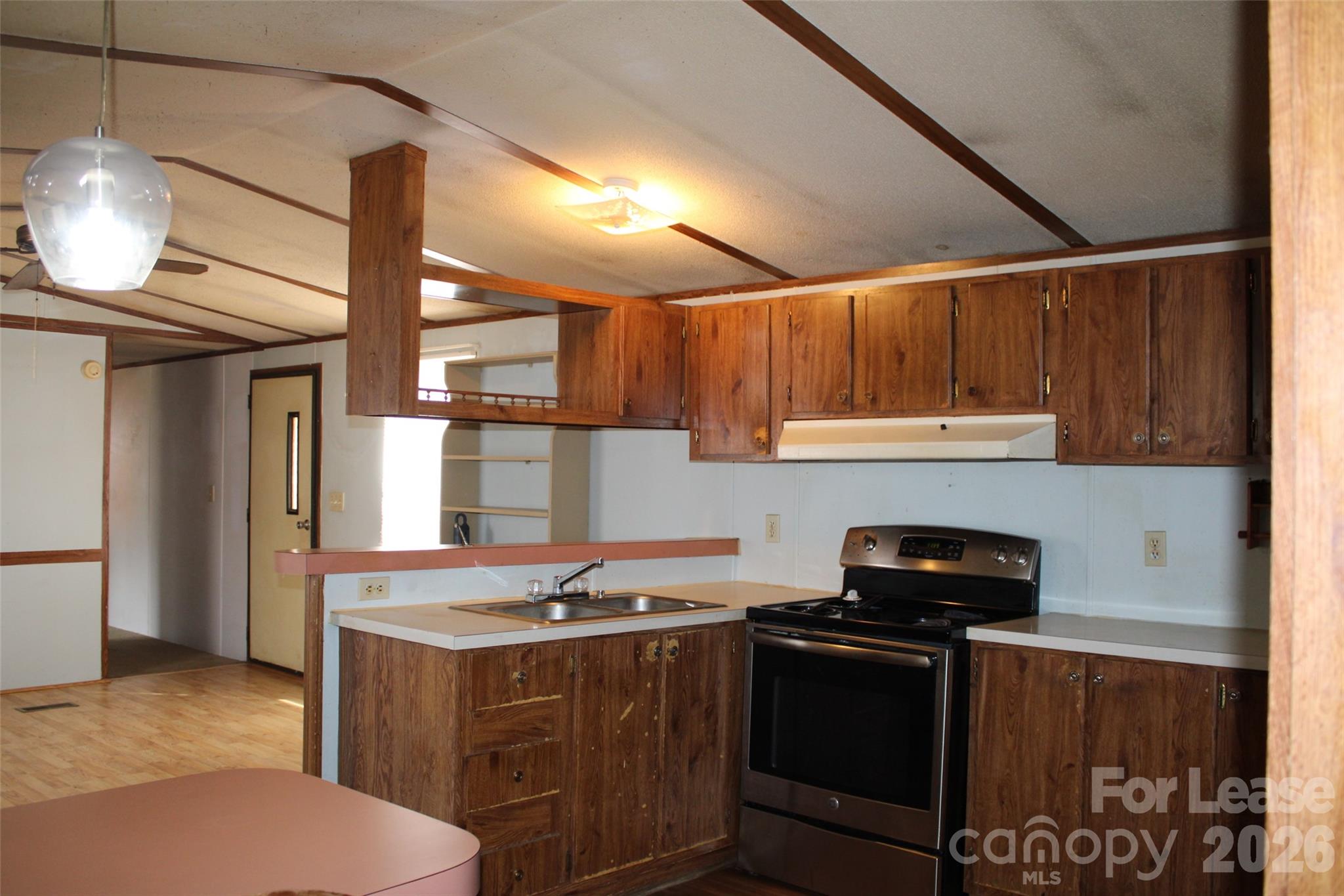 Applewood - Residential Lease