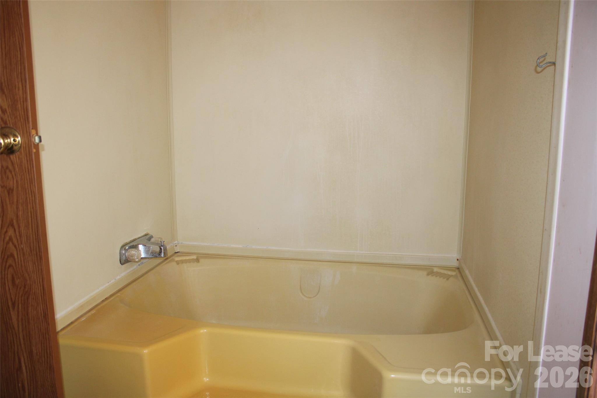 Applewood - Residential Lease