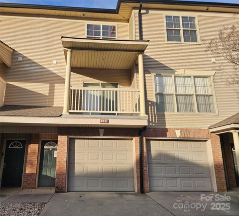 Photo of 6537 Quarterbridge Lane, Charlotte, NC 28262 (MLS # 4326456)
