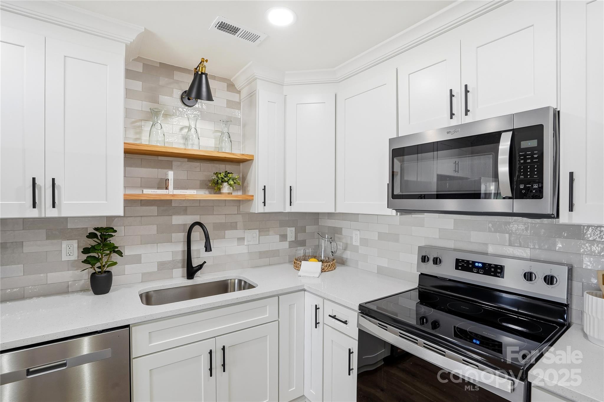 Jordans Pond - Residential