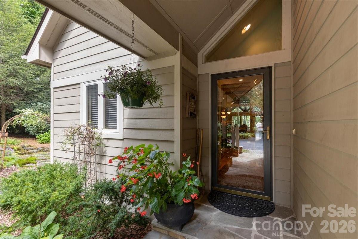 21 Crescent Trail