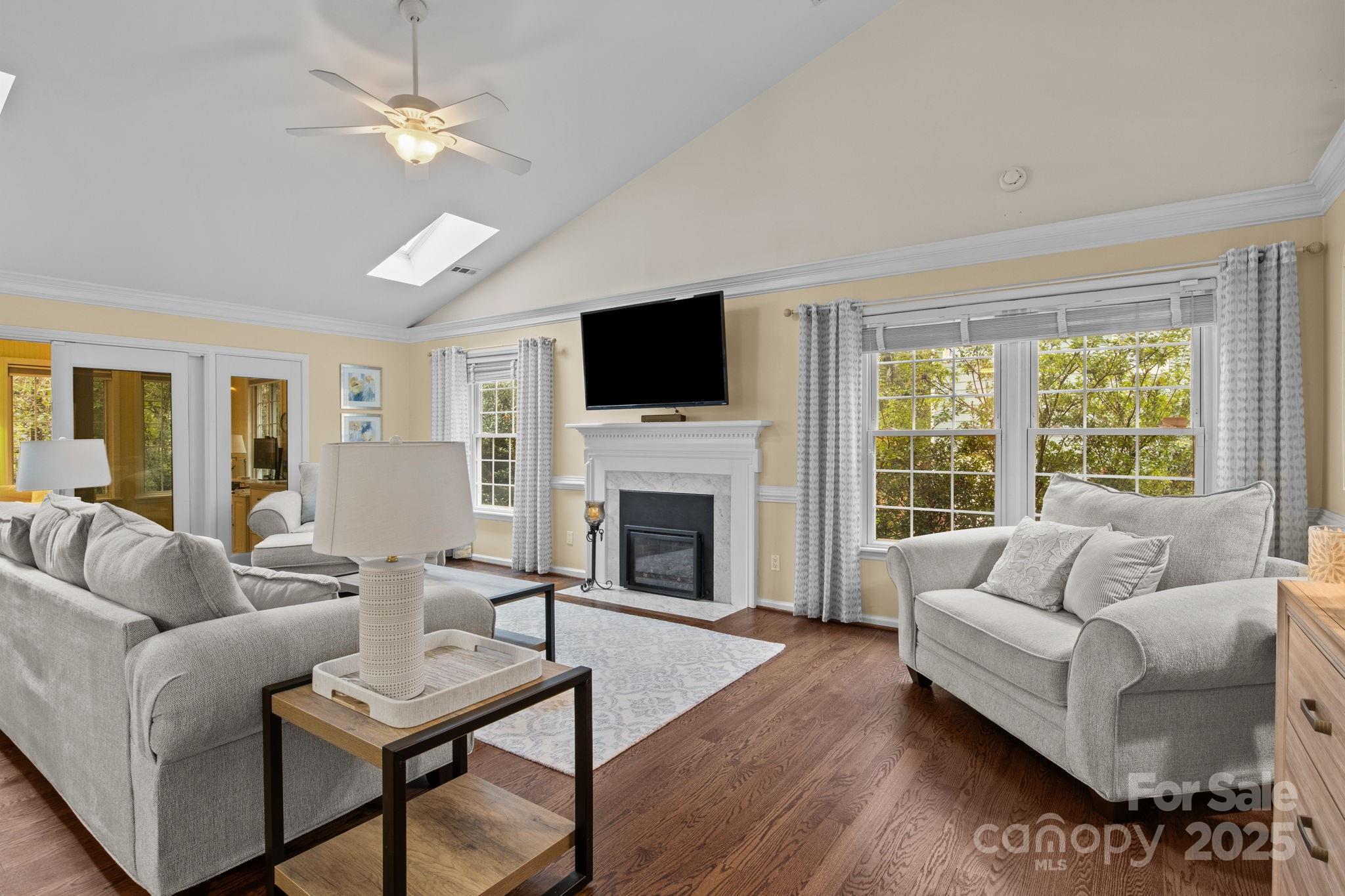 Davis Lake - Residential