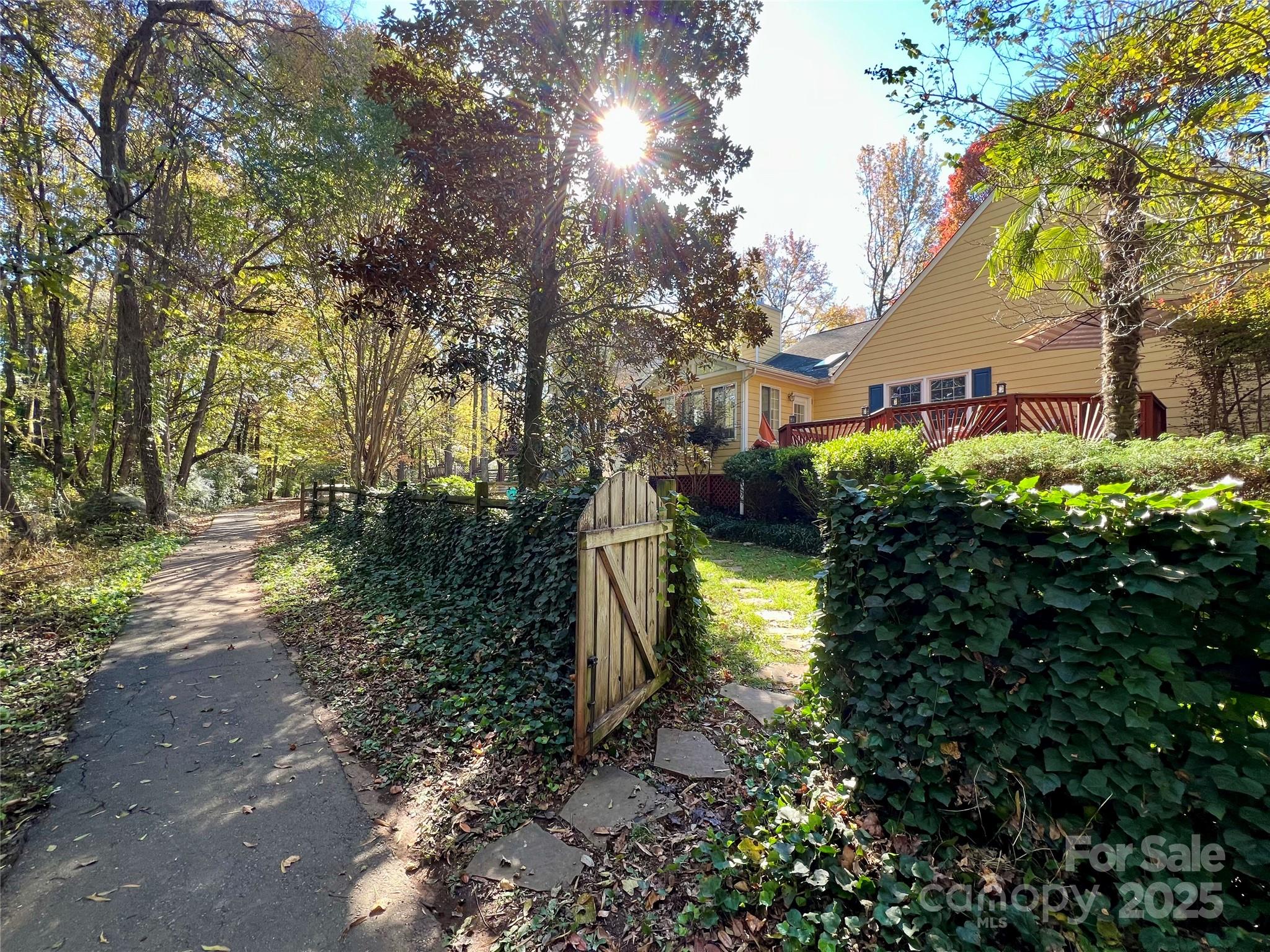 Davis Lake - Residential