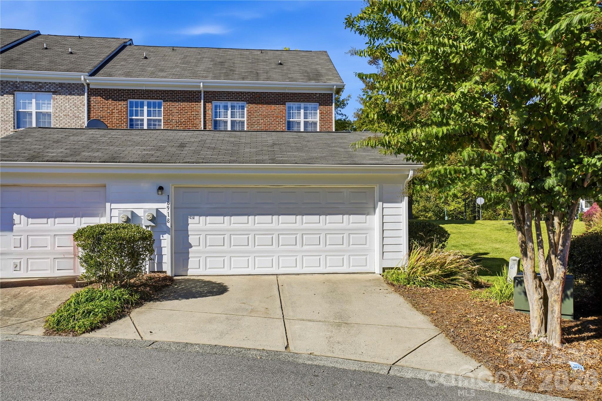 16918 Summers Walk Boulevard