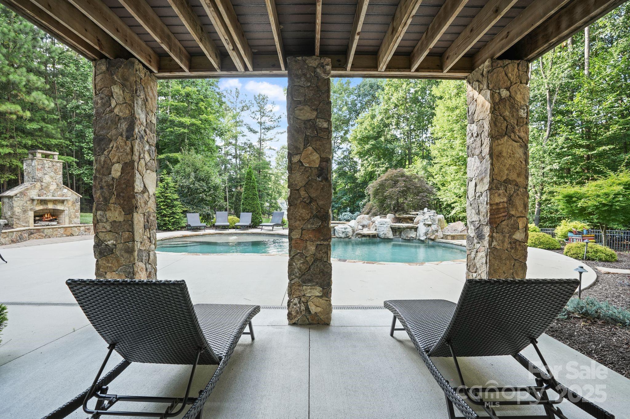 Beacon Pointe - Residential