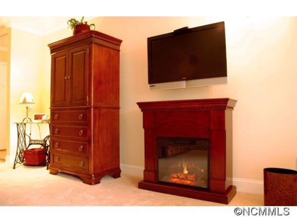 Rumbling Bald on Lake Lure - Residential