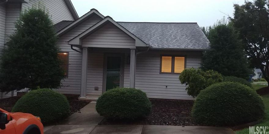 ONE LEVEL TOWNHOME. This well maintained townhome is waiting for you. Inside you will find plush carpet, upgraded appliances, a tankless water heater, security system and 2 inch blinds throughout. This building had the roof replaced in 2015 and the seller is offering a home warranty up to $400.00 for the new owners. This is an affordable opportunity for low maintenance, one level living.  Schedule your private tour today.