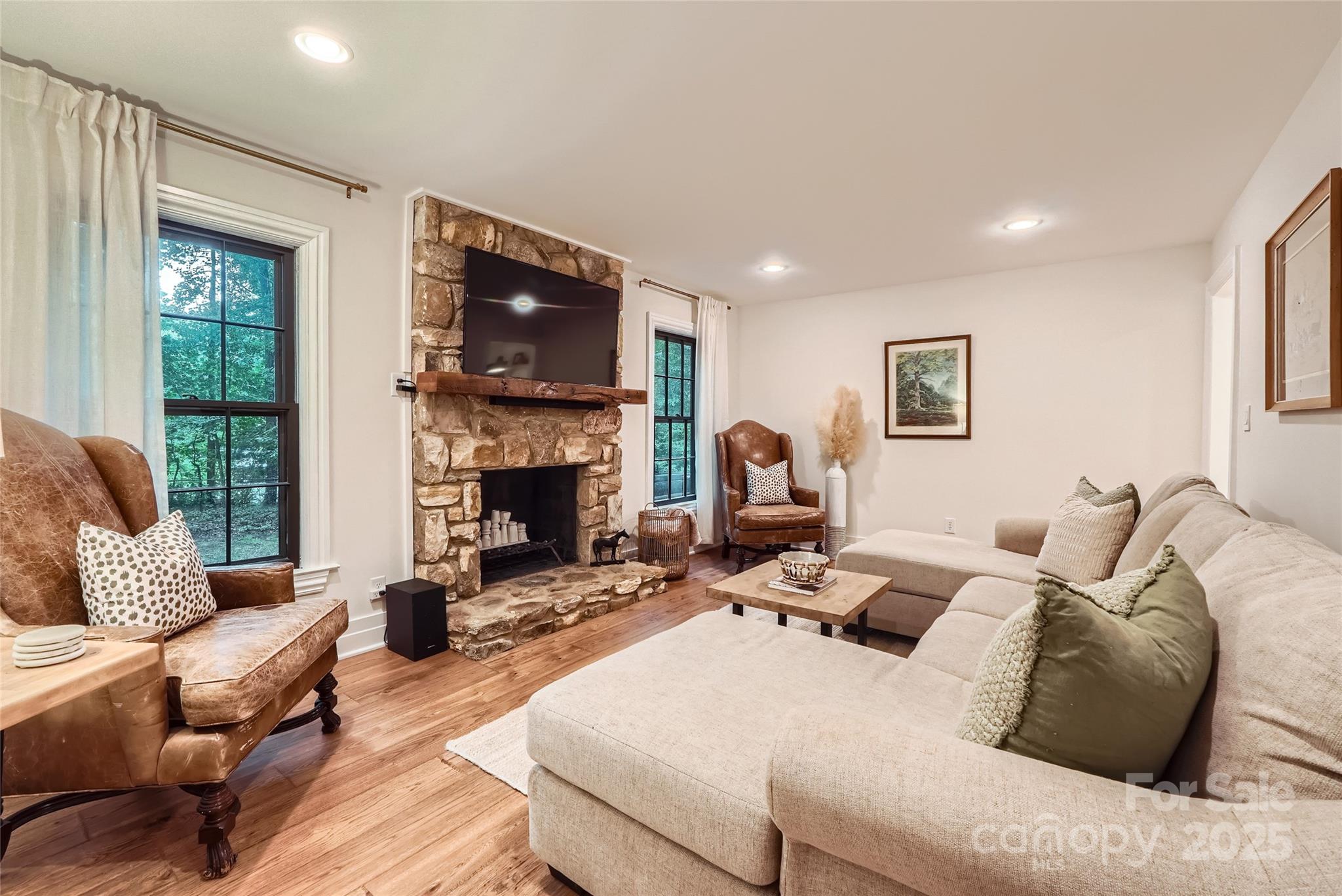 Matthews, North Carolina 28105, United States, 3 Bedrooms Bedrooms, ,3 BathroomsBathrooms,Residential,Active,141517