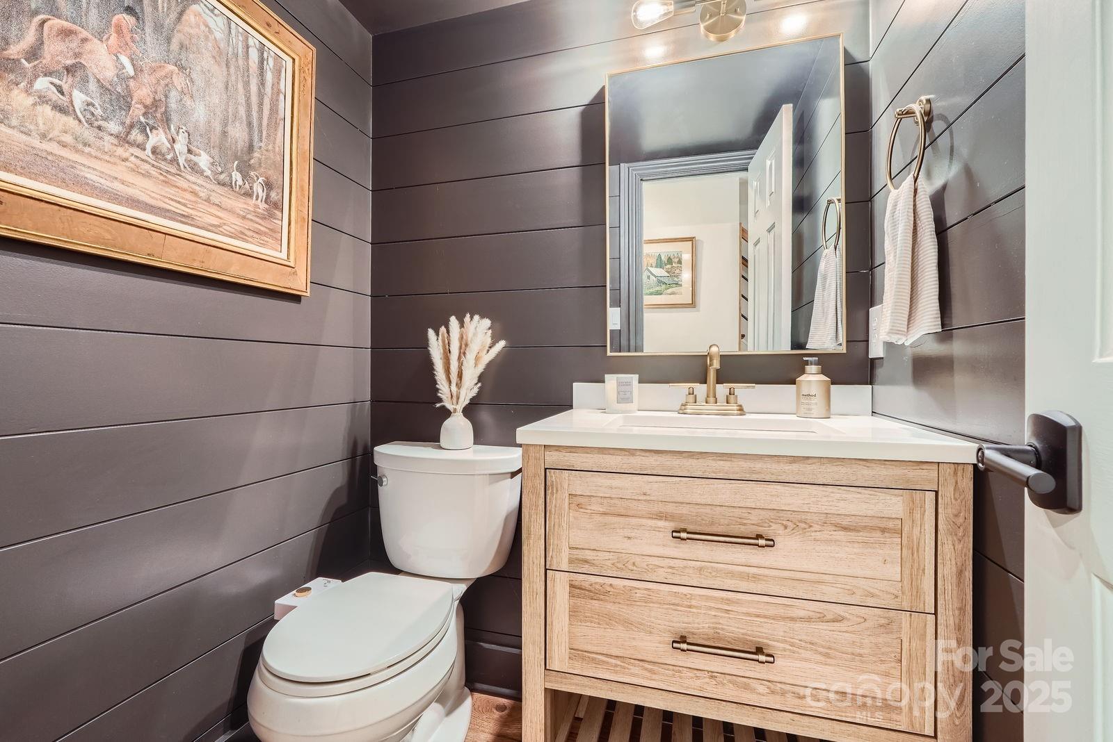 Matthews, North Carolina 28105, United States, 3 Bedrooms Bedrooms, ,3 BathroomsBathrooms,Residential,Active,141517